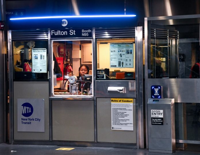 City Life Org - MTA, TWU Local 100 Announce Future Role of Station Agents to Enhance the Customer Experience
